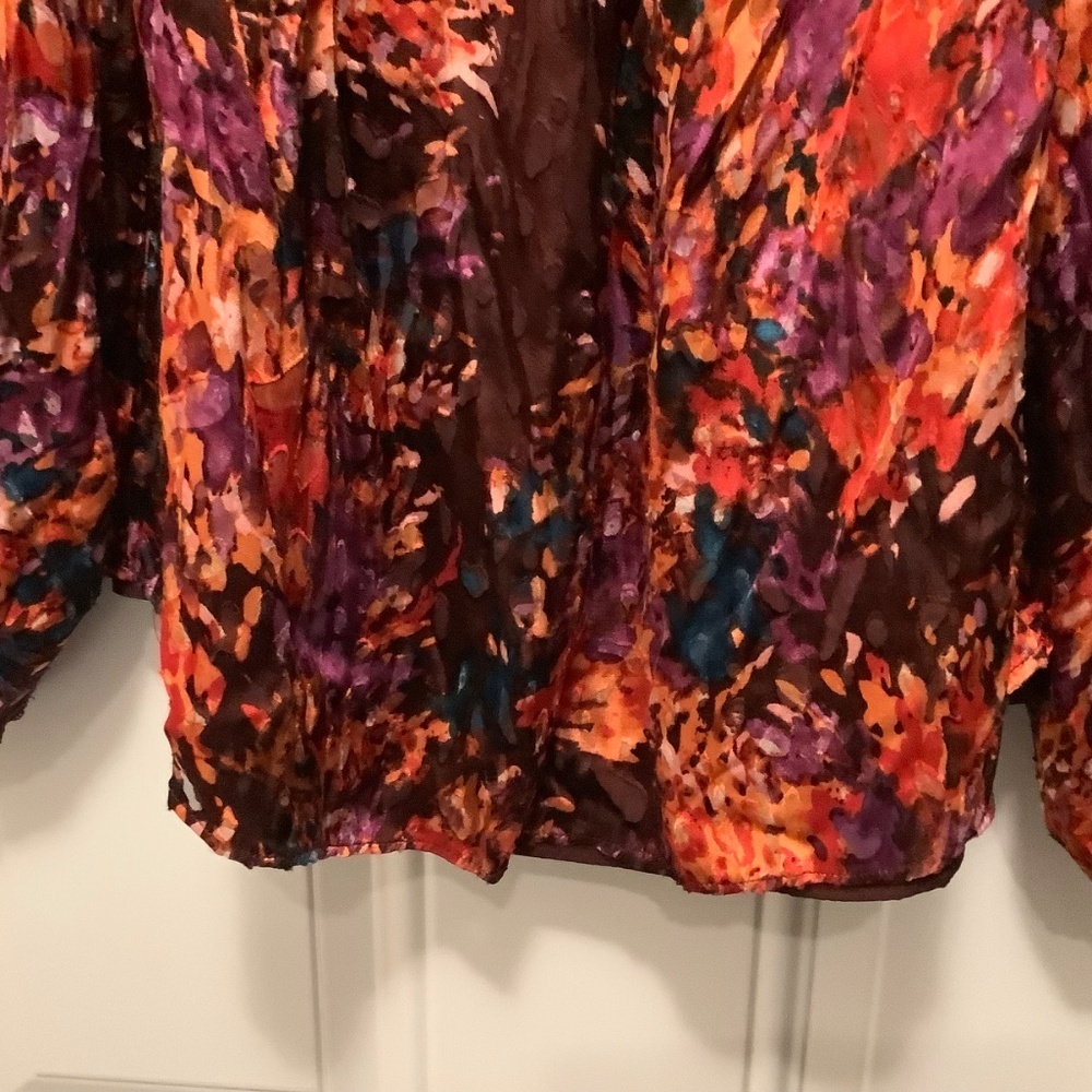 Watercolor Burnout Rayon/Silk/Polyester Blend Balloon Sleeve L Blouse - Picture 13 of 14